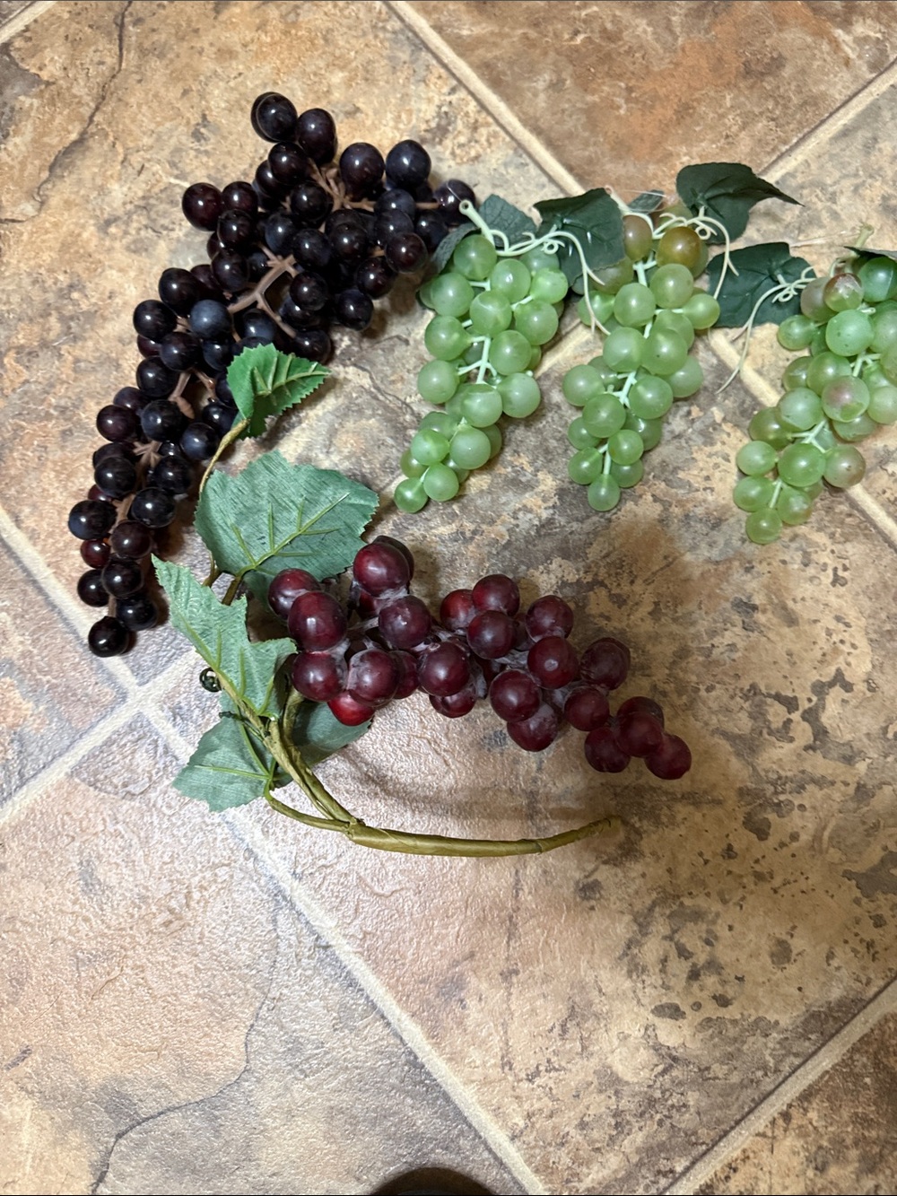 Vintage Realistic Faux Grapes Lot of 5 Vineyard Tuscan Decor